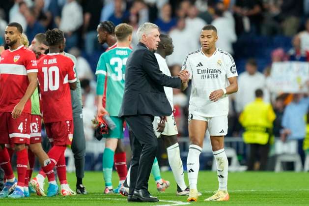 Real Madrid C.F. v VfB Stuttgart - UEFA Champions League 2024 25 League Phase MD1 Carlo Ancelotti head coach of Real Madrid and Kylian Mbappe centre-forward of Real Madrid and France celebrate victory after the UEFA Champions League 2024 25 League Phase MD1 match between Real Madrid C.F. and VfB Stuttgart at Estadio Santiago Bernabeu on September 17, 2024 in Madrid, Spain. Madrid Spain  Copyright: xJosexBretonx originalFilename:bretonhernandez-realmadr240917_nptPR.jpg