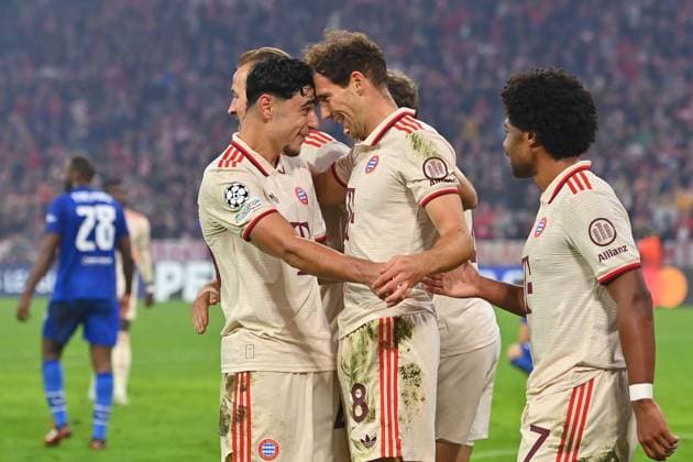 Goal celebration Leon GORETZKA Bayern Muenchen with Aleksandar PAVLOVIC Bayern Muenchen after goal to 9 2,jubilation,joy,enthusiasm,action,re Serge GNABRY FC Bayern Muenchen Football Champions League , FC Bayern Muenchen GNK Dinamo Zagreb 9 2 on 17 09 2024, A L L I A N Z A R E N A