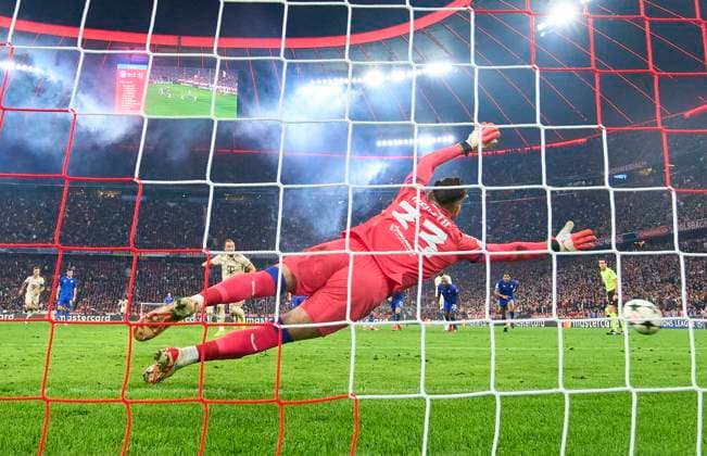 Harry Kane, FCB 9 scores, shoots goal , Tor, Treffer, Torschuss, 6-2 in the group league match FC BAYERN MUENCHEN - DINAMO ZAGREB of football UEFA Champions League in season 2024 2025 in Munich, Sep 17, 2024 , FCB, 1. Spieltag, München