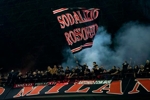 Sport Bilder des Tages . Supporters of AC Milan, UEFA Champions League 2024 25 League Phase MD1, AC Milan v Liverpool FC, Stadio Giuseppe Meazza (San Siro), September 17, 2024, Milan, Italy.
