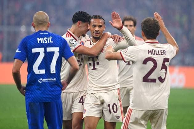 Goal celebration around Leroy SANE Bayern Muenchen with Aleksandar PAVLOVIC Bayern Muenchen,left and Thomas MUELLER MÜLLER,Bayern Muenchen after goal to 8 2, jubilation,joy,enthusiasm,action football Champions League , FC Bayern Muenchen GNK Dinamo Zagreb 9 2 on 17 09 2024, A L L I A N Z A R E N A
