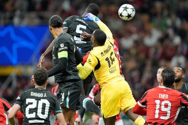 Ibrahima Konate of Liverpool FC scoring 1-1 during the Uefa Champions League match between AC Milan and Liverpool at Stadio San Siro Milan Italy on 17 September 2024. Milan Stadio San Siro Milan Italy Copyright: xPhotoxGoalxPixx SP24-989-019