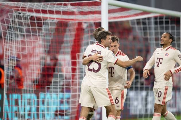 Goal celebration after the penalty, Thomas Mueller 25 FC Bayern Muenchen , Joshua Kimmich 6 FC Bayern Muenchen , Leroy Sane 10 FC Bayern Muenchen , FC Bayern Muenchen vs GNK Dinamo Zagreb, Football, UEFA Champions League, 1 Matchday, 17 09 2024 DFB regulations prohibit any use of photographs as image sequences and or quasi video Muenchen Bayern Germany Copyright: xkolbert-press UlrichxGamelx
