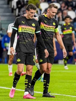 TURINE - (l-r) Guus Til of PSV Eindhoven, Luuk de Jong of PSV Eindhoven during the UEFA Champions league match between Juventus FC and PSV Eindhoven at Allianz Stadium on Sept. 17, 2024 in Turin, Italy. ANP TOBIAS KLEUVER UEFA Champions League 2024 25 xVIxANPxSportx xxANPxIVx 508724711 originalFilename: 508724711.jpg