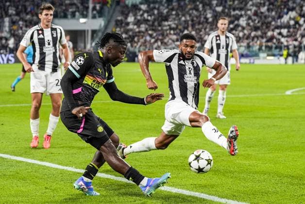 TURINE - (l-r) Malik Tillman of PSV Eindhoven, Gleison Bremer of Juventus FC during the UEFA Champions league match between Juventus FC and PSV Eindhoven at Allianz Stadium on Sept. 17, 2024 in Turin, Italy. ANP TOBIAS KLEUVER UEFA Champions League 2024 25 xVIxANPxSportx xxANPxIVx 508725452 originalFilename: 508725452.jpg