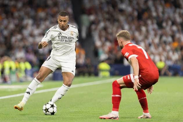 Real Madrid CF v VfB Stuttgart - UEFA Champions League 2024 25 League Phase MD1 Kylian Mbappe of Real Madrid is in action during the UEFA Champions League 2024 25 match between Real Madrid and VfB Stuttgart at Santiago Bernabeu Stadium in Madrid, Spain, on September 17, 2024. Madrid Spain  Copyright: xGuillermoxMartinezx originalFilename:martinez-uefacham240917_npChH.jpg