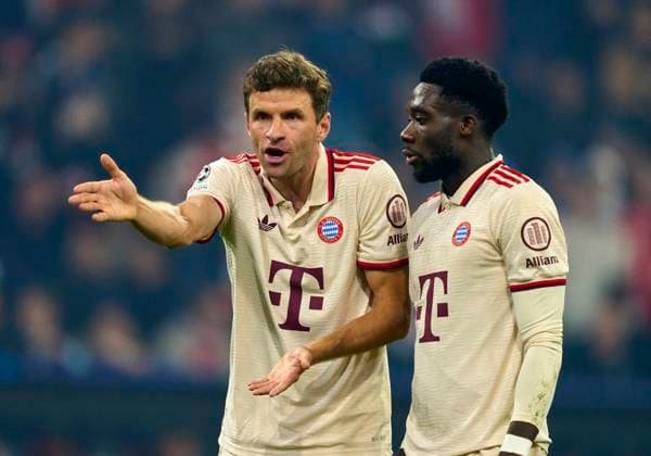 Thomas MUELLER, MÜLLER, FCB 25 Alphonso DAVIES, FCB 19 in the group league match FC BAYERN MUENCHEN - DINAMO ZAGREB 9-2 of football UEFA Champions League in season 2024 2025 in Munich, Sep 17, 2024 , FCB, 1. Spieltag, München