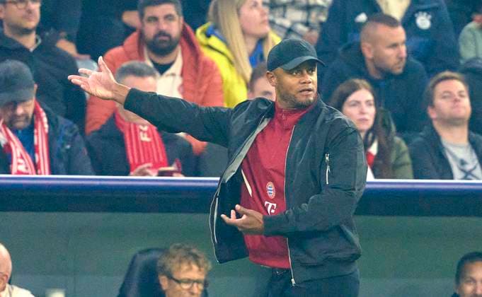 Trainer Vincent Kompany (FCB), team manager, headcoach, coach, in the group league match FC BAYERN MUENCHEN - DINAMO ZAGREB 9-2 of football UEFA Champions League in season 2024 2025 in Munich, Sep 17, 2024 , FCB, 1. Spieltag, München