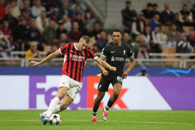 September 17, 2024, Milan, Lombardy, Italy: STRAHINJA PAVLOVIC of AC MILAN tries to get past TRENT ALEXANDER-ARNOLD of LIVERPOOL FC during Matchday 1 of 8 of the UEFA Champions League 2024 2025 between AC MILAN and LIVERPOOL FC at San Siro in Milan, Italy Milan Italy - ZUMAc179 20240917_zep_c179_117 Copyright: xMickaelxChavetx