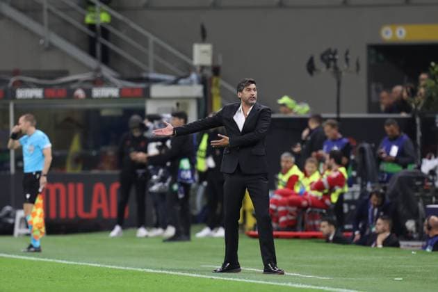 September 17, 2024, Milan, Lombardy, Italy: Coach PAULO FONSECA of AC MILAN appears upset during the Matchday 1 of 8 of the UEFA Champions League 2024 2025 between AC MILAN and LIVERPOOL FC at San Siro in Milan, Italy Milan Italy - ZUMAc179 20240917_zep_c179_130 Copyright: xMickaelxChavetx