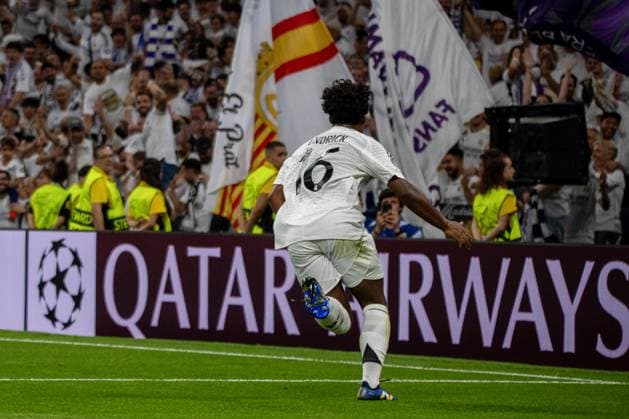 September 17, 2024, Madrid, Spain: Real Madrid s Brazilian forward 16 Endrick (R) celebrates after scoring his team s third goal during the UEFA Champions League Round 1 football match between Real Madrid CF and Stuttgart VFB at the Santiago BernabÃˆu Stadium in Madrid Real Madrid defeated Stuttgart tonight at the Santiago Bernabeu stadium by 3 goals to 1 in the first match of the 2024-2025 UEFA Champions League. Madrid Spain - ZUMAs197 20240917_aaa_s197_282 Copyright: xDavidxCanalesx