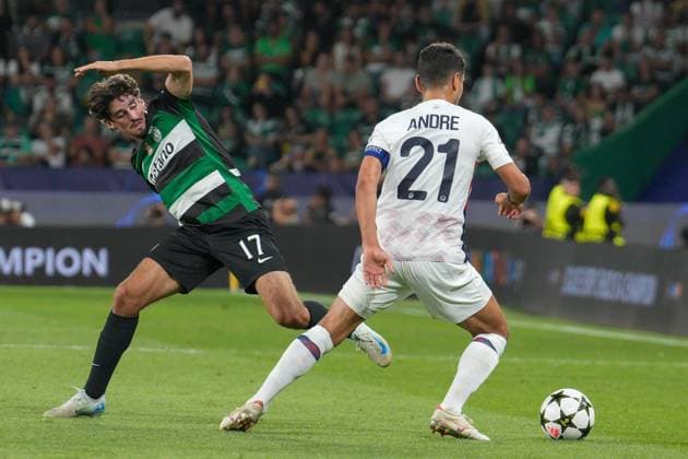 Sporting CP Vs Lille OSC in Lisbon, Portugal - 17 Sept 2024 Francisco Trincao of Sporting CP (L) and Benjamin Andre of Lille OSC (R) in action during the UEFA Champions League phase first match between Sporting CP and Lillie OSC at Estadio Jose Alvalade. Final score: Sporting CP 2:0 Lille OSC Lisbon Portugal Copyright: xBrunoxdexCarvalhox xSOPAxImagesx brunodecarvalho_sportinglille-34
