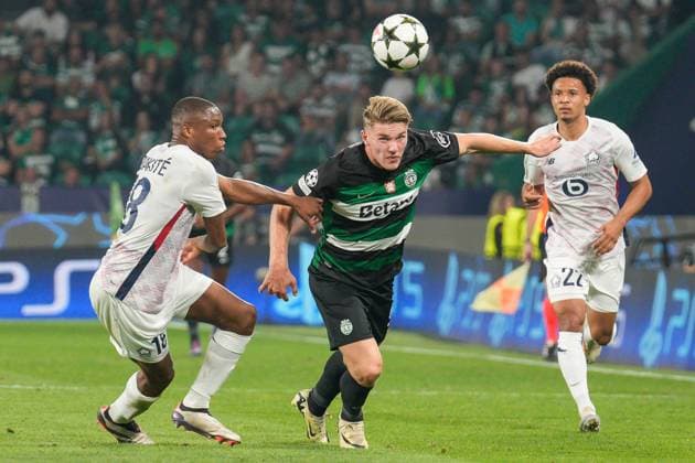 September 17, 2024, Lisbon, Portugal: Bafode Diakite of Lille OSC (L), Viktor Gyokeres of Sporting CP (C) and Tiago Santos of Lille OSC (R) in action during the UEFA Champions League phase first match between Sporting CP and Lillie OSC at Estadio Jose Alvalade. Final score: Sporting CP 2:0 Lille OSC Lisbon Portugal - ZUMAs197 20240917_aaa_s197_380 Copyright: xBrunoxdexCarvalhox