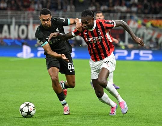 (240918) -- MILAN, Sept. 18, 2024 -- AC Milan s Rafael Leao (R) vies with Liverpool s Trent Alexander-Arnold during the first round match of UEFA Champions League between AC Milan and Liverpool in Milan, Italy, Sept.17, 2024. (Photo by Xinhua) (SP)ITALY-MILAN-FOOTBALL-UEFA CHAMPIONS LEAGUE-AC MILAN VS LIVERPOOL AlbertoxLingria 