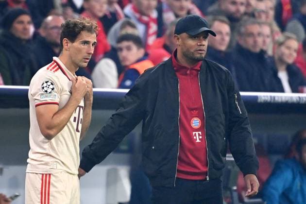 Coach Vincent KOMPANY Bayern Muenchen with Leon GORETZKA Bayern Muenchen before substitution, Football Champions League , FC Bayern Muenchen GNK Dinamo Zagreb 9 2 on 17 09 2024, A L L I A N Z A R E N A