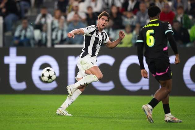 Juventus FC v PSV Eindhoven - UEFA Champions League Dusan Vlahovic of Juventus FC in action during the UEFA Champions League football match between Juventus FC and PSV Eindhoven. Turin Italy Copyright: xNicolòxCampox