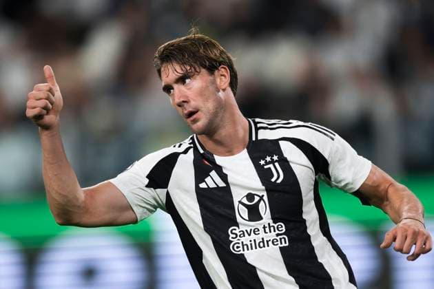 Juventus FC v PSV Eindhoven - UEFA Champions League Dusan Vlahovic of Juventus FC gestures during the UEFA Champions League football match between Juventus FC and PSV Eindhoven. Turin Italy Copyright: xNicolòxCampox