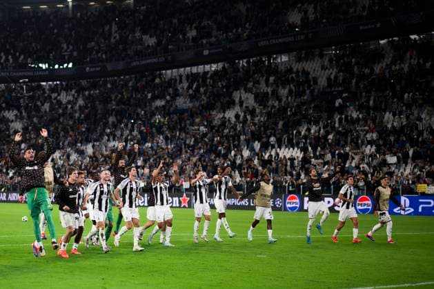 Juventus FC v PSV Eindhoven - UEFA Champions League Players of Juventus FC celebrate the victory at the end of the UEFA Champions League football match between Juventus FC and PSV Eindhoven. Turin Italy Copyright: xNicolòxCampox