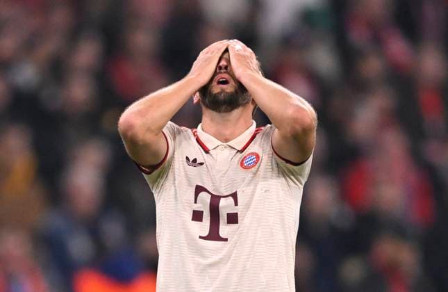 Harry Kane FC Bayern Muenchen FCB 09 Disappointment disappointed after missed goal chance Gesture Gesture FC Bayern Muenchen FCB vs GNK Dinamo Zagreb Matchday 1 17 09 2024 DFL REGULATIONS PROHIBIT ANY USE OF PHOTOGRAPHS AS IMAGE SEQUENCES AND OR QUASI VIDEO FC Bayern Muenchen FCB vs GNK Dinamo Zagreb