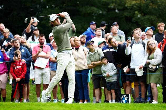 Sport Bilder des Tages Former Footballer Gareth Bale during his round. BMW PGA, Golf Herren Championship, Celebrity Pro-Am, Golf, Wentworth, Surrey, UK - 18 Sep 2024 EDITORIAL USE ONLY No use with unauthorised audio, video, data, fixture lists (outside the EU), club league logos or live services. Online in-match use limited to 45 images (+15 in extra time). No use to emulate moving images. No use in betting, games or Copyright: xJamesxMarsh Shutterstockx 14726391bc
