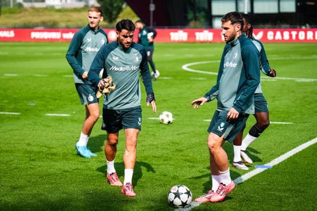 Champions League 2024-2025: training of Feyenoord Rotterdam - Julian Carranza of Feyenoord, Santiago Gimenez of Feyenoord during the training of Feyenoord in preparation of the Champions League duel against Bayer 04 Leverkussen at Trainingscomplex 1908 on 18 September 2024 in Rotterdam, The Netherlands. Copyright: xYannickxVerhoevenx