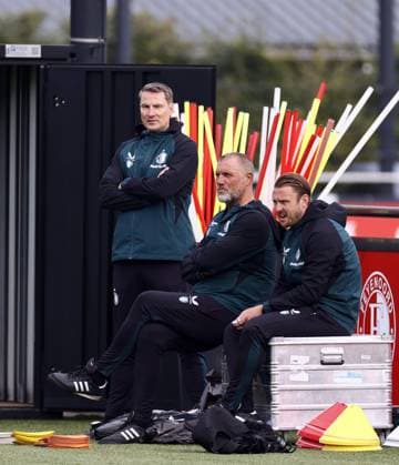 ROTTERDAM - (l-r) Feyenoord coach Brian Priske, Feyenoord assistant coach John de Wolf during the training session prior to the CL match against Bayer o4 Leverkusen at Sports Complex 1908 on Sept. 18, 2024 in Rotterdam, Netherlands. ANP PIETER STAM DE JONGE UEFA Champions League 2024-25 2024 25 xVIxANPxSportx xxANPxIVx 508762669 originalFilename: 508762669.jpg