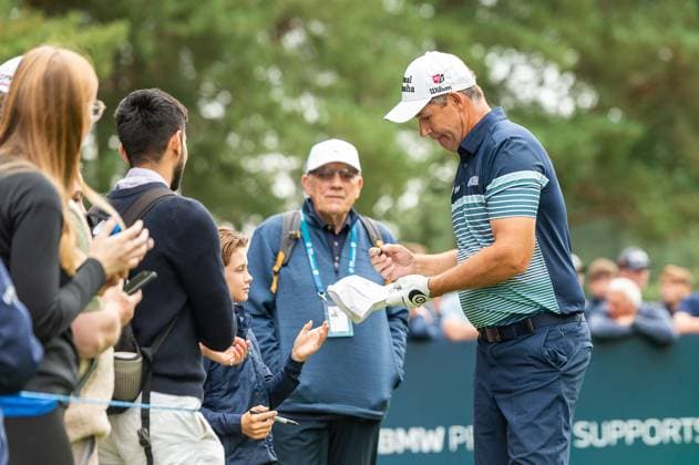 Padraig Harrington of Ireland signs autographs for fans during Pro-Am day of the BMW PGA, Golf Herren Championship at the Wentworth Golf Club, Virginia Water, England on 17 September 2024. Copyright: xGrantxWinterx 41780037