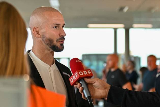 SOCCER - UEFA CL, Brest vs Sturm GRAZ,AUSTRIA,18.SEP.24 - SOCCER - UEFA Champions League, Stade Brestois 29 vs SK Sturm Graz, preview, departure Sturm. Image shows head coach Christian Ilzer (Sturm) during an interview.  GEPAxpictures xAvnixRetkoceri