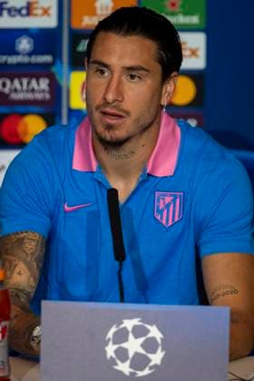 Champions League 2024 25 League Phase MD1: Atletico Madrid press conference, PK, Pressekonferenz Jose Maria Gimenez of Atletico de Madrid seen speaking during the Atletico Madrid Press Conference ahead of their Champions League 2024 25 League Phase MD1 football match against RB Leipzig at Estadio Civitas Metropolitano on September 18, 2024 in Madrid, Spain. Madrid Estadio Civitas Metropolitano Madrid Spain Copyright: xAlbertoxGardinx AGardin_20240918_Football_Champions_Atletico_Madrid_PC_002