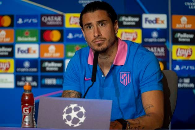 Champions League 2024 25 League Phase MD1: Atletico Madrid press conference, PK, Pressekonferenz Jose Maria Gimenez of Atletico de Madrid seen speaking during the Atletico Madrid Press Conference ahead of their Champions League 2024 25 League Phase MD1 football match against RB Leipzig at Estadio Civitas Metropolitano on September 18, 2024 in Madrid, Spain. Madrid Estadio Civitas Metropolitano Madrid Spain Copyright: xAlbertoxGardinx AGardin_20240918_Football_Champions_Atletico_Madrid_PC_013