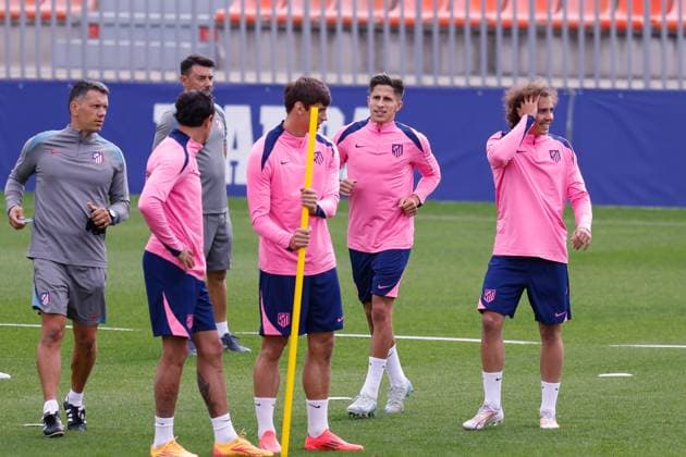 September 18, 2024, Majadahonda, Madrid, SPAIN: Giuliano Simeone of Atletico de Madrid looks on during the training day of Atletico de Madrid ahead of the UEFA Champions League, football match against RB Leipzig, at Ciudad Deportiva Wanda Atletico de Madrid on September 18, 2024, in Majadahonda, Madrid, Spain. Majadahonda SPAIN - ZUMAa181 20240918_zaa_a181_027 Copyright: xDennisxAgyemanx