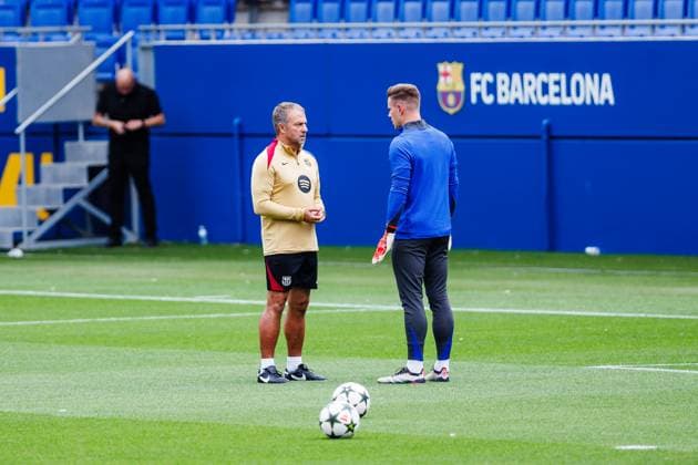 September 18, 2024, Sant Joan Despi, Barcelona, SPAIN: Hansi Flick, head coach speak with Marc-Andre ter Stegen of FC Barcelona, Barca during the training sessions ahead UEFA Champions League, football match against AC Monaco at Ciudad Esportiva Joan Gamper on September 18, 2024 in Sant Joan Despi, Barcelona, Spain. Sant Joan Despi SPAIN - ZUMAa181 20240918_zaa_a181_099 Copyright: xJavierxBorregox