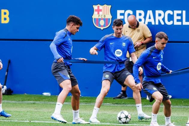 September 18, 2024, Sant Joan Despi, Barcelona, SPAIN: Robert Lewandowski of FC Barcelona, Barca in action during the training sessions ahead UEFA Champions League, football match against AC Monaco at Ciudad Esportiva Joan Gamper on September 18, 2024 in Sant Joan Despi, Barcelona, Spain. Sant Joan Despi SPAIN - ZUMAa181 20240918_zaa_a181_103 Copyright: xJavierxBorregox