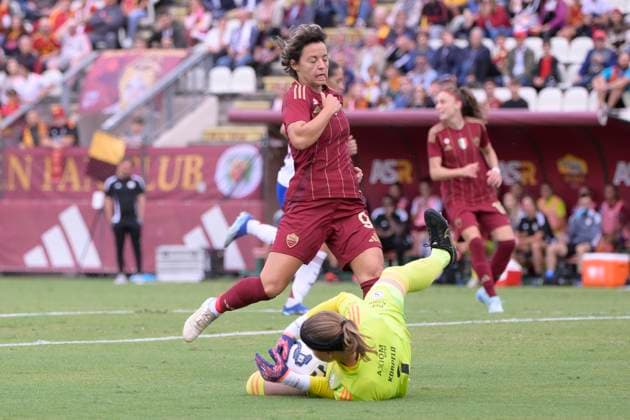 AS Roma s Valentina Giacinti during the UEFA Women& x2019;s Champions League 2024 2025 Round 2 between AS Roma vs Servette at the Tre Fontane stadium Rome on 18 September 2024. - Soccer.  Copyright: xFabrizioxCorradetti LaPressex