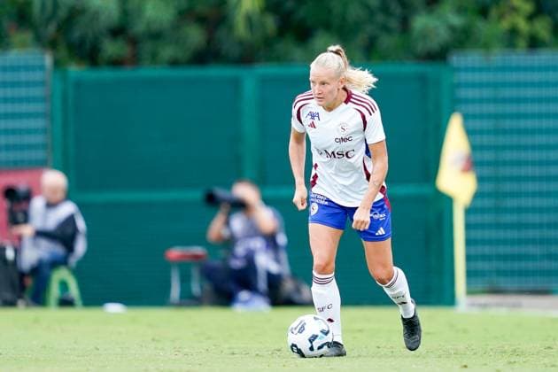 Rome, Italy, September 18th 2024: Cassandra Korhonen (9 Servette) controls the ball during the UEFA Womens Champions League Round 2 football match between AS Roma and Servette FCCF at Stadio Tre Fontane in Rome, Italy. (Daniela Porcelli SPP) Copyright: xDanielaxPorcellix xSPPx spp-en-DaPoSp-20240918-_DP17901