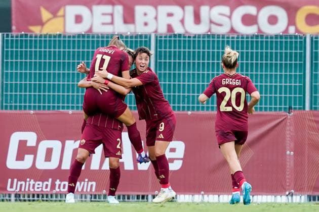 Rome, Italy, September 18th 2024: Moeka Minami (2 Roma) celebrates with teammates after scoring her team first goal during the UEFA Womens Champions League Round 2 football match between AS Roma and Servette FCCF at Stadio Tre Fontane in Rome, Italy. (Daniela Porcelli SPP) Copyright: xDanielaxPorcellix xSPPx spp-en-DaPoSp-20240918-_DP18037