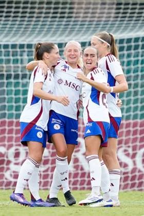 Rome, Italy, September 18th 2024: Cassandra Korhonen (9 Servette) celebrates with teammatges after scoring her team s first goal during the UEFA Womens Champions League Round 2 football match between AS Roma and Servette FCCF at Stadio Tre Fontane in Rome, Italy. (Daniela Porcelli SPP) Copyright: xDanielaxPorcellix xSPPx spp-en-DaPoSp-20240918-_DP18178