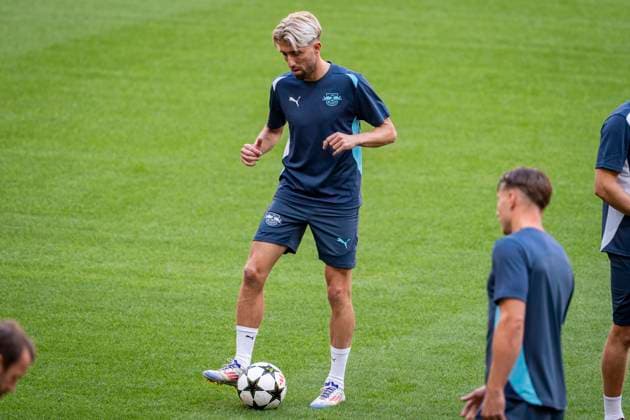 Champions League 2024 25 League Phase MD1: RB Leipzig Pitch Walk and press conference, PK, Pressekonferenz Kevin Kampl of RB Leipzig seen training during the UEFA Champions League 2024 25 League Phase MD1 RB Leipzig training and press conference at Estadio Civitas Metropolitano on September 18, 2024 in Madrid, Spain. Madrid Estadio Civitas Metropolitano Madrid Spain Copyright: xAlbertoxGardinx AGardin_20240918_Football_Champions_Leipzig_PC_005