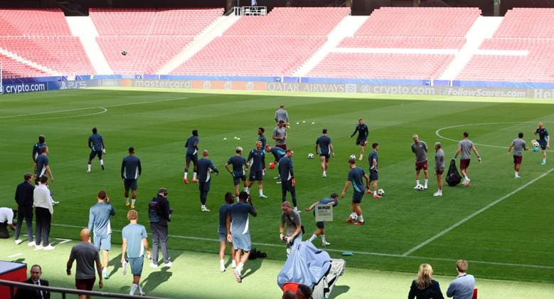Atletico Madrid RB Leipzig CL MD 1 Madrid, 18 09 2024, Estadio Wanda Metropolitano, Football , UEFA Champions League, Matchday 1, Atletico Madrid vs RB Leipzig , Matchday 1, Final training RB Leipzig , In the picture Leipzigs team trains at Estadio Wanda Metropolitano , Only editorial use , UEFA regulations prohibit any use of photographs as image sequences and or quasi video , Picture Point