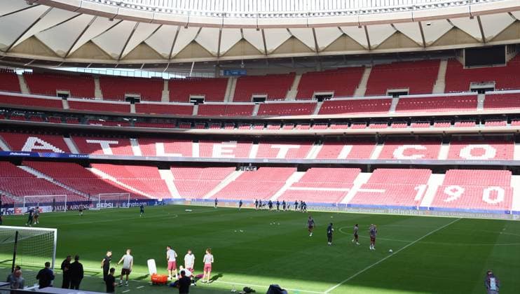 Atletico Madrid RB Leipzig CL MD 1 Madrid, 18 09 2024, Estadio Wanda Metropolitano, Football , UEFA Champions League, Matchday 1, Atletico Madrid vs RB Leipzig , Matchday 1, Final training RB Leipzig , In the picture Leipzigs team trains at Estadio Wanda Metropolitano , Only editorial use , UEFA regulations prohibit any use of photographs as image sequences and or quasi video , Picture Point