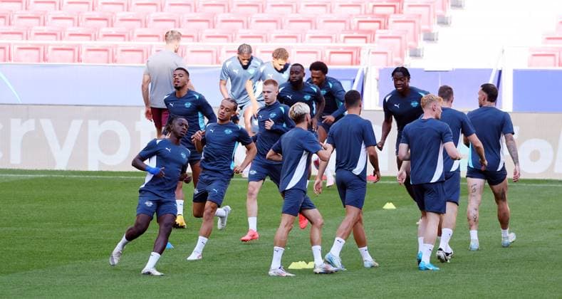Atletico Madrid RB Leipzig CL MD 1 Madrid, 18 09 2024, Estadio Wanda Metropolitano, Football , UEFA Champions League, Matchday 1, Atletico Madrid vs RB Leipzig , Matchday 1, Final training RB Leipzig , In the picture Leipzigs team trains at Estadio Wanda Metropolitano , Only editorial use , UEFA regulations prohibit any use of photographs as image sequences and or quasi video , Picture Point