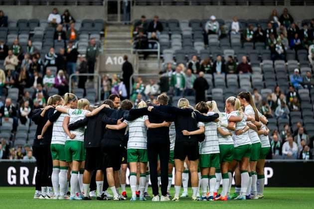 240918 Players of Hammarby ahead of the UEFA Women s Champions League qualifying football match between Hammarby and Benfica on September 18, 2024 in Stockholm Photo Simon Hastegard BILDBYRAN kod SH SH0522 fotboll football soccer fotball champions league hammarby benfica dam bbeng  Copyright: SIMONxHASTEGARD BB240918SH004