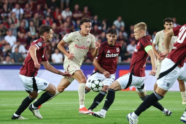 SOCCER - UEFA CL, Prag vs RBS PRAGUE,CZECH REPUBLIC,18.SEP.24 - SOCCER - UEFA Champions League, AC Sparta Prag vs Red Bull Salzburg. Image shows Amar Dedic (RBS), Qazim Laci (Sparta) and Filip Panak (Sparta).  GEPAxpictures xDavidxGeieregger