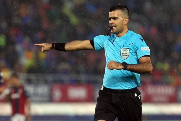 Bologna, Italy 18.09.2024 : referee Rohit Saggi during UEFA Champions League 2024-2025, day 1, football match Bologna FC 1909 - Shakhtar Donetsk at Renato Dall Ara stadium in Bologna on September 2024.  Copyright: xMarcoxIacobucci IPAxSportx xipa-x xx IPA_49798261 IPA_Agency_IPA49798261