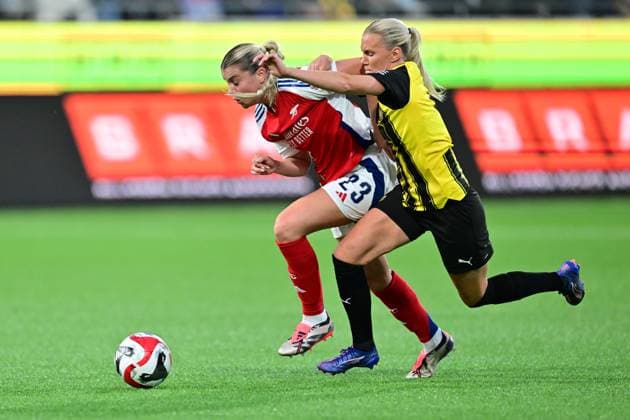 GÖTEBORG, SWEDEN 20240918 Arsenals Alessia Russo against Häckens Josefine Rybrink during Wednesdays Champions League qualifier between BK Häcken and Arsenal WFC at Bravida Arena GÖTEBORG SWEDEN x9200x  Copyright: xBjörnxLarssonxRosvall TTx CHAMPIONS LEAGUE HÄCKEN-ARSELNAL