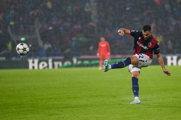 Bologna s Charalampos Lykogiannis portrait in action during Bologna FC vs FC Shakhtar Donetsk, UEFA Champions League football match in Bologna, Italy, September 18 2024  Copyright: xAlessioxMarini IPAxSportx xipa-ax xx IPA_49798323 IPA_Agency_IPA49798323