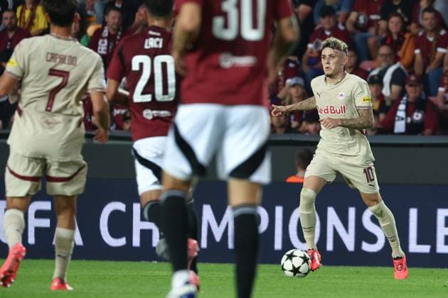 SOCCER - UEFA CL, Prag vs RBS PRAGUE,CZECH REPUBLIC,18.SEP.24 - SOCCER - UEFA Champions League, AC Sparta Prag vs Red Bull Salzburg. Image shows Bobby Clark (RBS).  GEPAxpictures xDavidxGeieregger