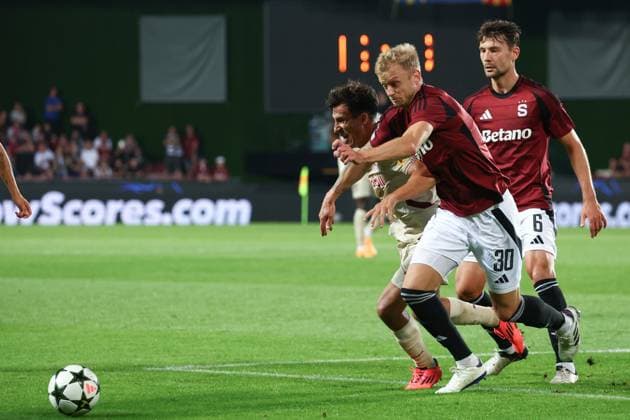 SOCCER - UEFA CL, Prag vs RBS PRAGUE,CZECH REPUBLIC,18.SEP.24 - SOCCER - UEFA Champions League, AC Sparta Prag vs Red Bull Salzburg. Image shows Nicolas Capaldo (RBS) and Jaroslav Zeleny (Sparta).  GEPAxpictures xDavidxGeieregger