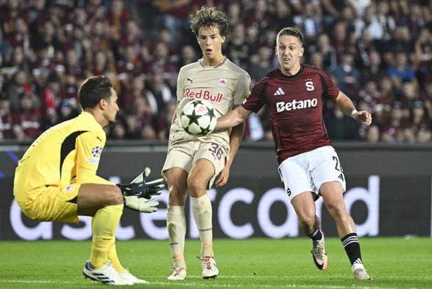 From left goalie of Salcburk Janis Blaswich, John Mellberg of Salcburk, Tomas Wiesner of Sparta in action during the Football Champions League 1st round match: Sparta Prague vs Red Bull Salzburg in Prague, Czech Republic, September 18, 2024. (CTKxPhoto MichalxKamaryt) CTKPhotoP2024091808064  CTKPhotoP2024091808064
