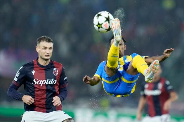 Newerton (FC Shakhtar Donetsk) controls the ball, UEFA Champions League 2024 25 League Phase MD1, Bologna FC 1909 v FC Shakhtar Donetsk, Stadio Renato Dall Ara, September 18, 2024, Bologna, Italy.
